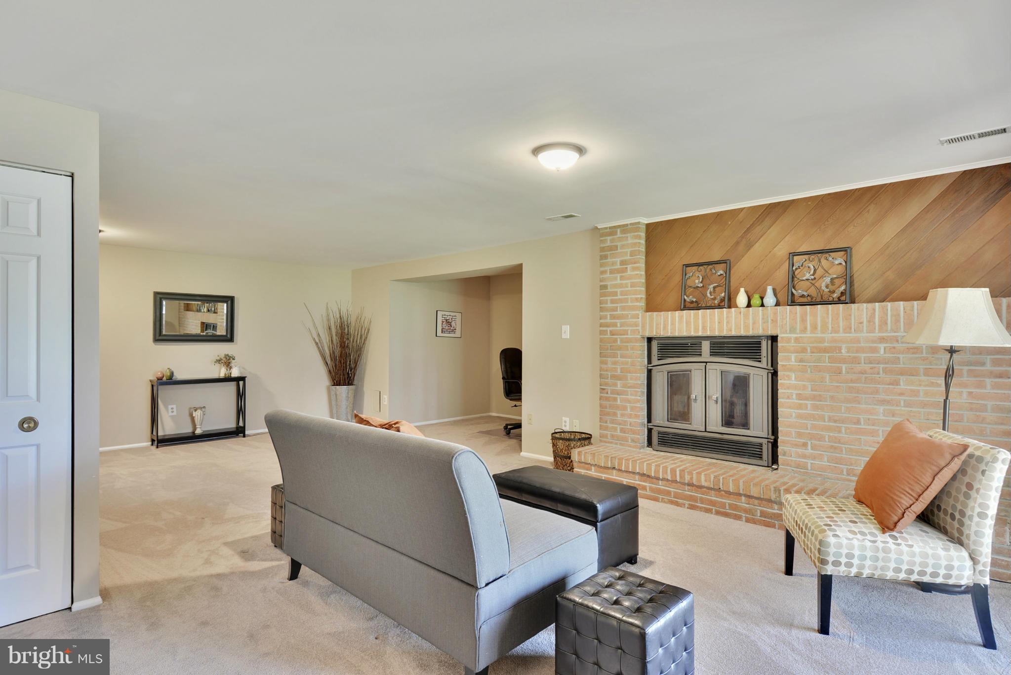 9353 Spring Water Path Jessup, MD 20794 - Photo 20 of 30 Family Room