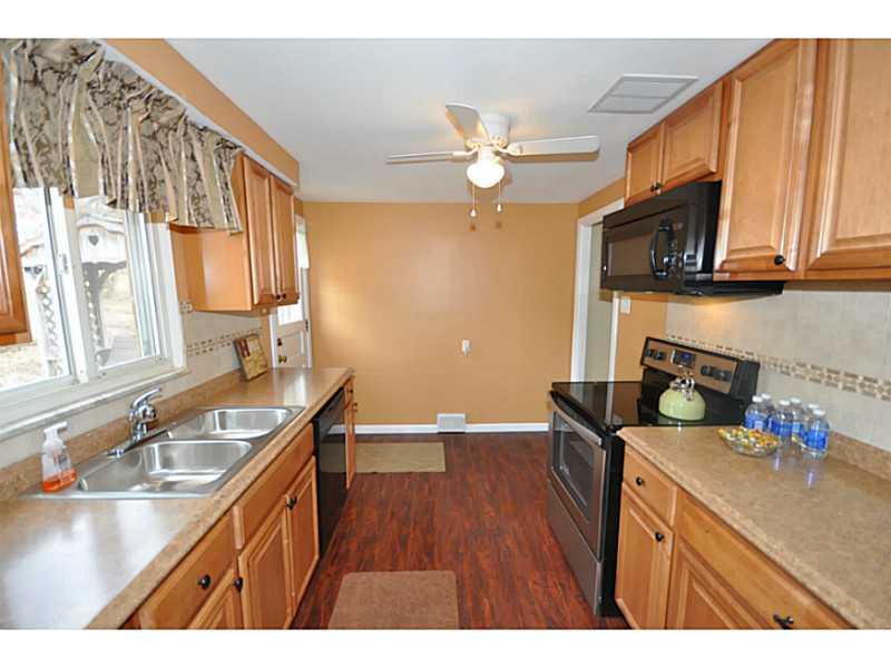 1315 Varner Road Whitehall, PA 15227 - Photo 7 of 19 Kitchen.