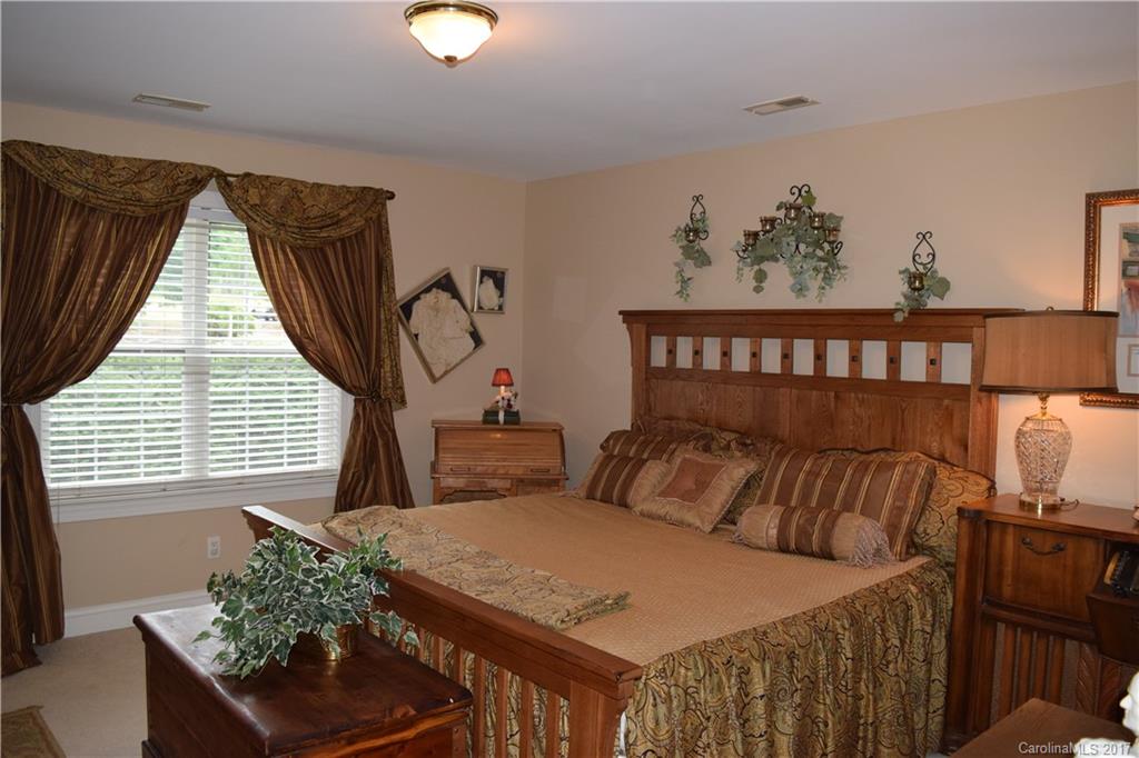 519 Players Ridge Road Hickory, NC 28601 - Photo 12 of 23 Gallery Image 12