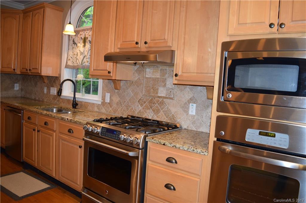 519 Players Ridge Road Hickory, NC 28601 - Photo 4 of 23 Gallery Image 4