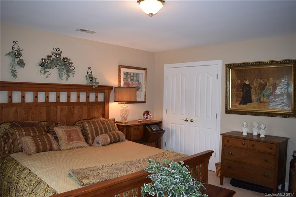 519 Players Ridge Road Hickory, NC 28601 - Photo 10 of 23 Gallery Image 10