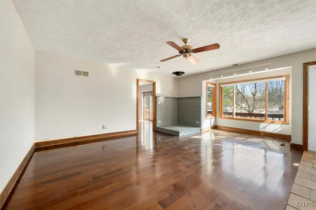 $519,000 | 3578 South Street, Kirkland, NY 13323