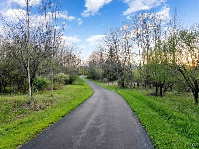 $519,000 | 3578 South Street, Kirkland, NY 13323