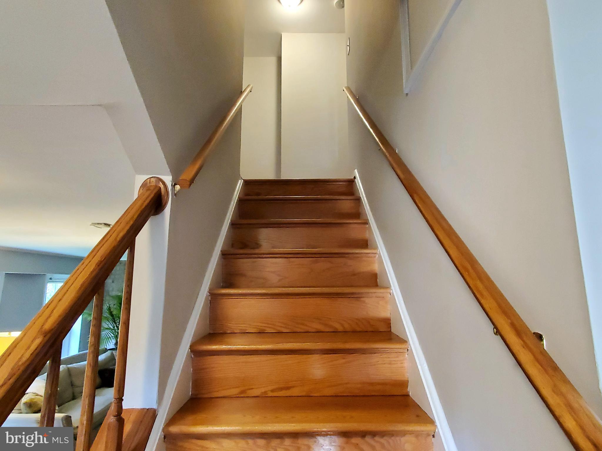 1516 Winding Waye Lane Silver Spring, MD 20902 - Photo 25 of 55 a view of entryway