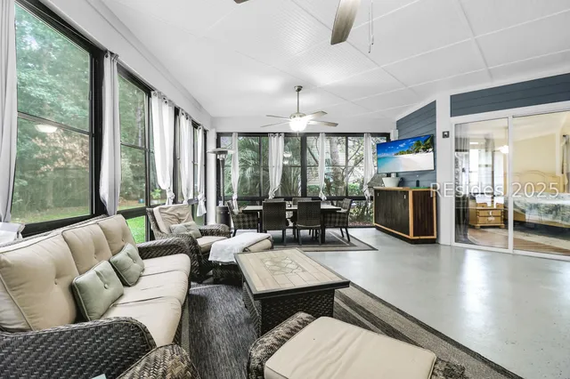 $705,000 | 29 Lakes Crossing, Bluffton, SC 29910