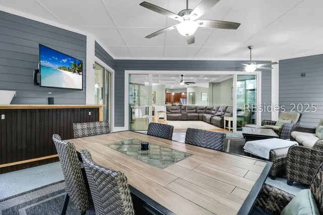 $705,000 | 29 Lakes Crossing, Bluffton, SC 29910