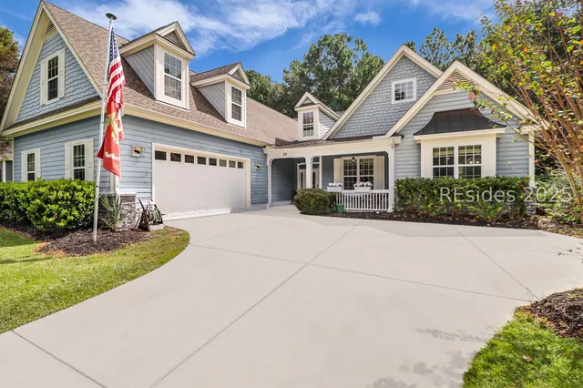 $705,000 | 29 Lakes Crossing, Bluffton, SC 29910