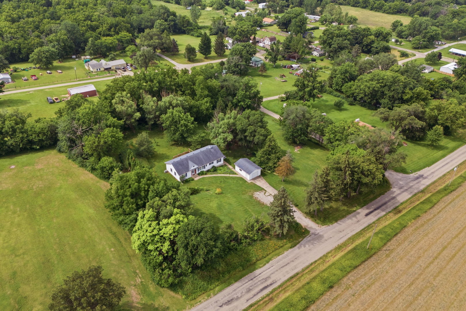 3045 Camp Creek Road Sherrard, IL 61281 - Photo 28 of 34