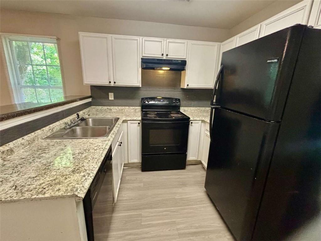 2595 Elliott Street Northwest Atlanta, GA 30318 - Photo 12 of 27