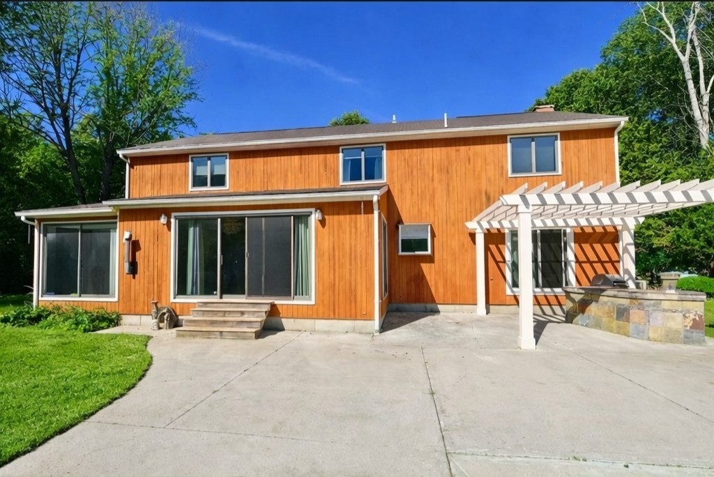 69 Talbut Road Scituate, RI 02831 - Photo 2 of 39