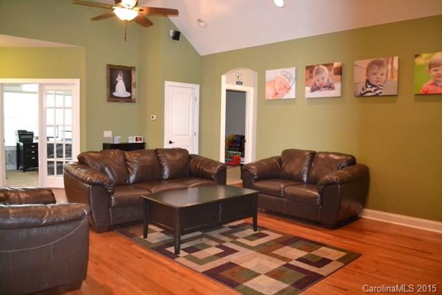 2503 Well Ridge Road Chester, SC 29706 - Photo 4 of 24 Gallery Image 4