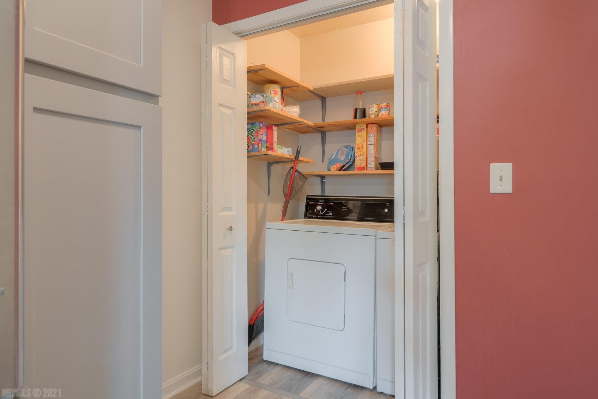 2853 Spring House Road Christiansburg, VA 24073 - Photo 11 of 25 Gallery Image 11