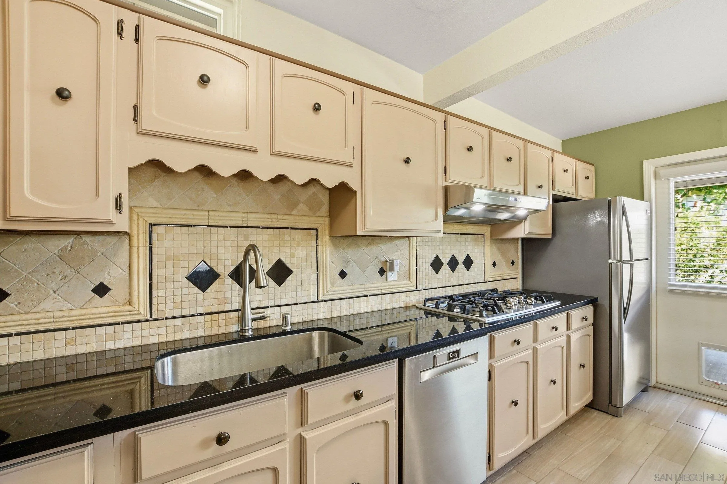 602 Ecken Road El Cajon, CA 92020 - Photo 14 of 30