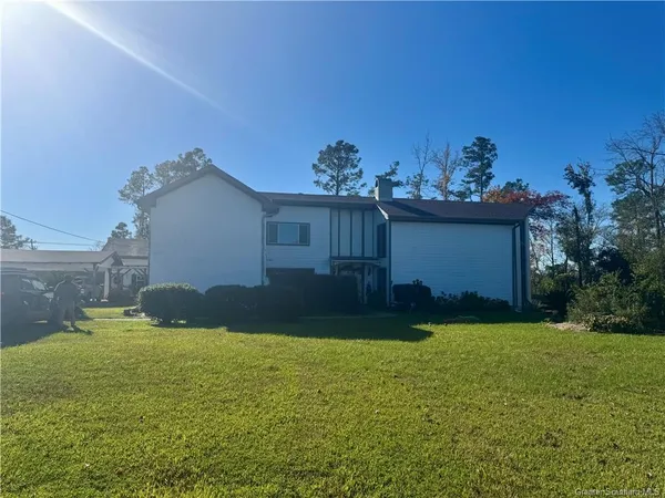 $610,000 | 141 West Park Manor Drive, Moss Bluff, LA 70611