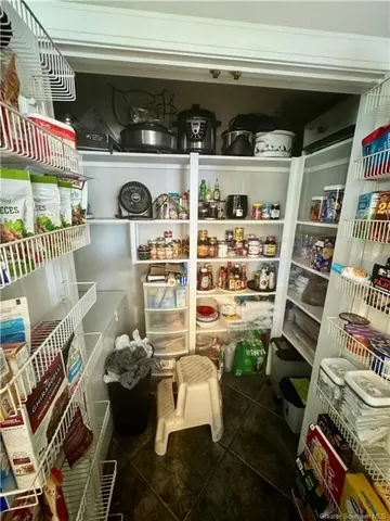 $610,000 | 141 West Park Manor Drive, Moss Bluff, LA 70611