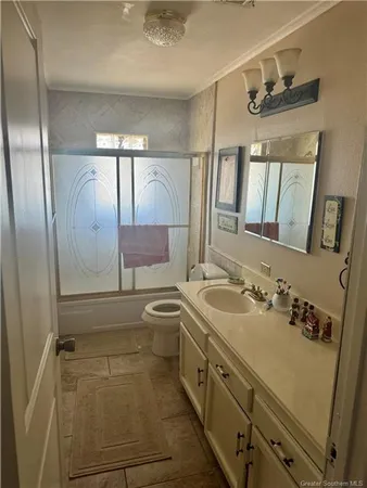 $610,000 | 141 West Park Manor Drive, Moss Bluff, LA 70611