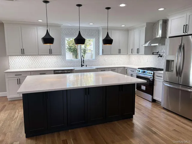 $1,249,000 | 25 Furrow Lane, Levittown, NY 11756