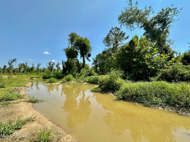 $3,300,000 | 1 Highway 25, Fulton, MS 38843