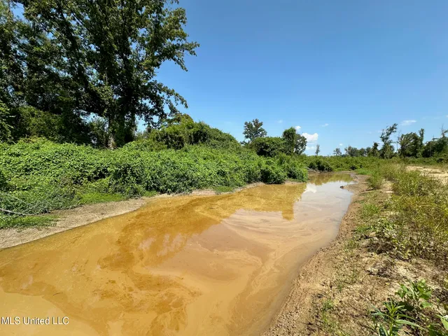 $3,300,000 | 1 Highway 25, Fulton, MS 38843