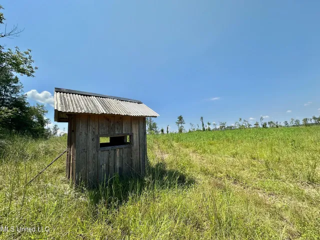 $3,300,000 | 1 Highway 25, Fulton, MS 38843