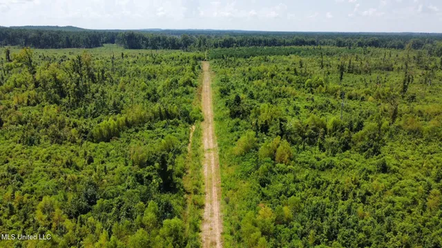 $3,300,000 | 1 Highway 25, Fulton, MS 38843