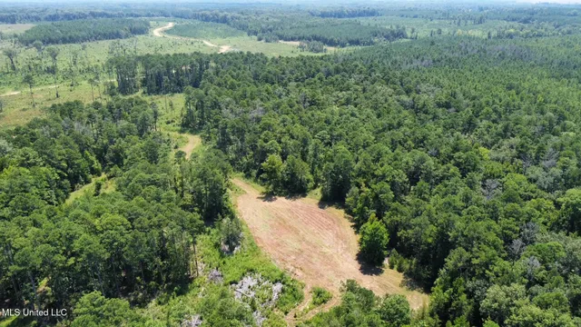 $3,300,000 | 1 Highway 25, Fulton, MS 38843