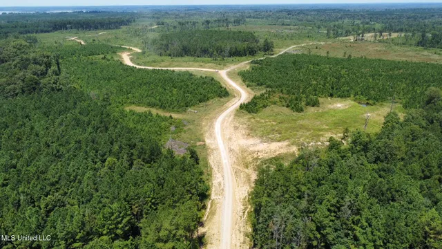 $3,300,000 | 1 Highway 25, Fulton, MS 38843