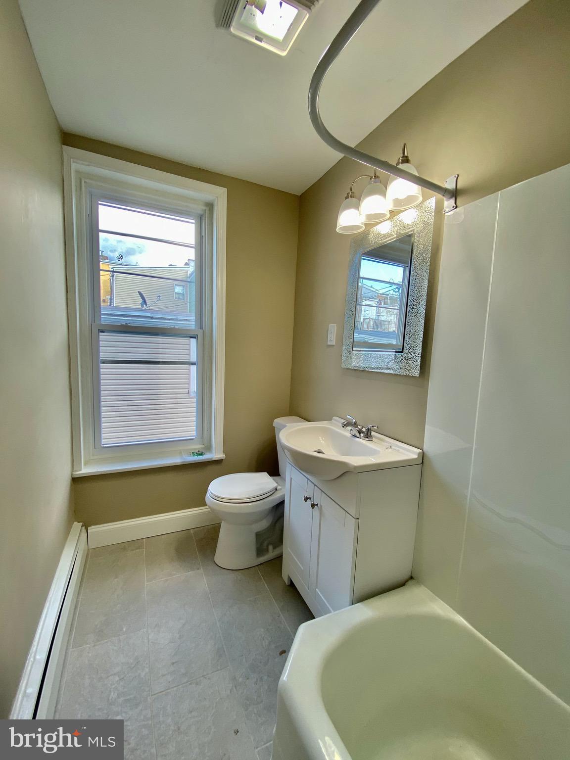 1039 Spring Street Reading, PA 19604 - Photo 22 of 32 Gallery Image 22