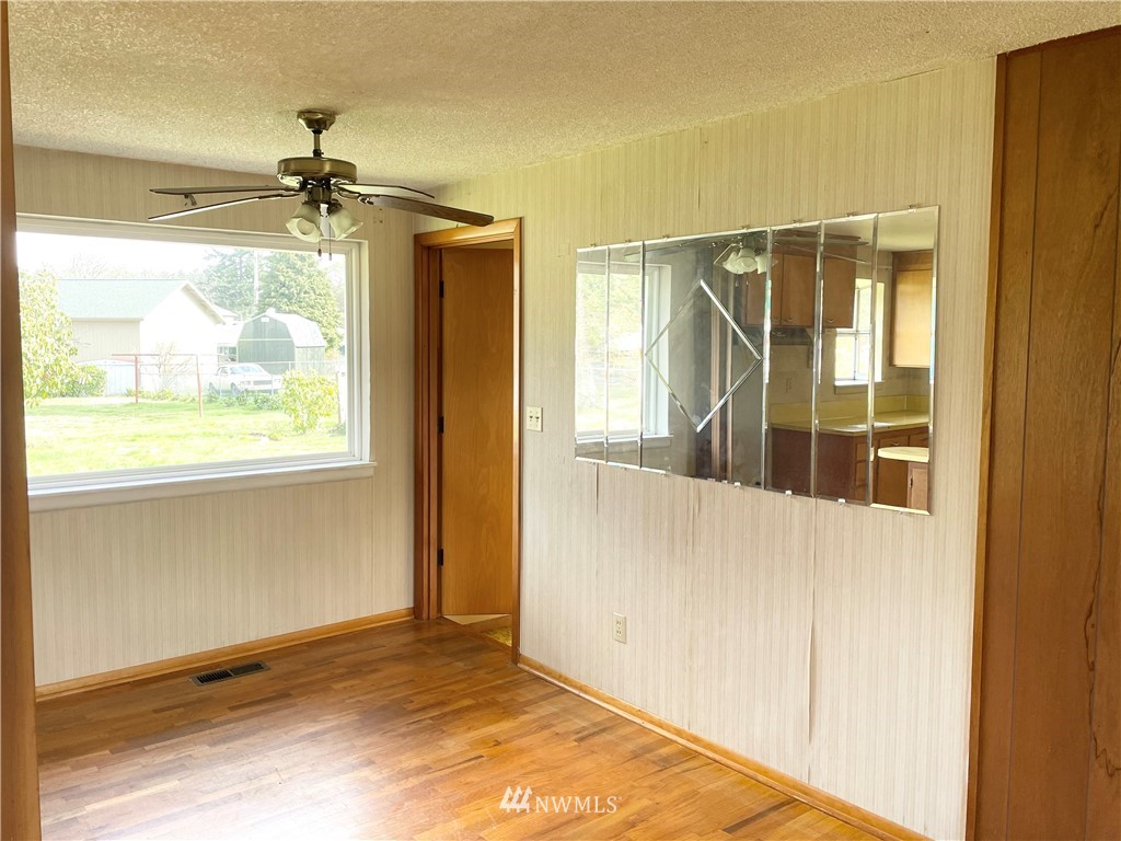 11705 Military Road Southwest Lakewood, WA 98498 - Photo 12 of 30 Gallery Image 12