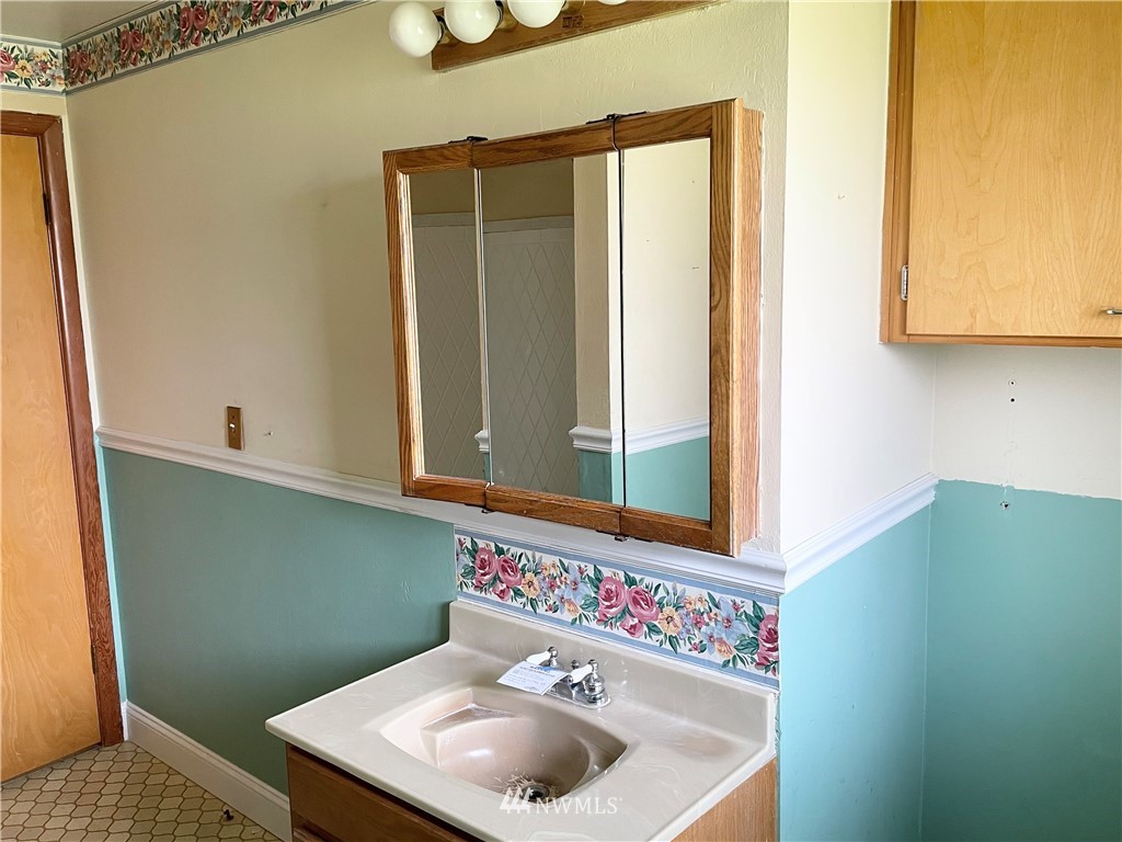11705 Military Road Southwest Lakewood, WA 98498 - Photo 14 of 30 Gallery Image 14