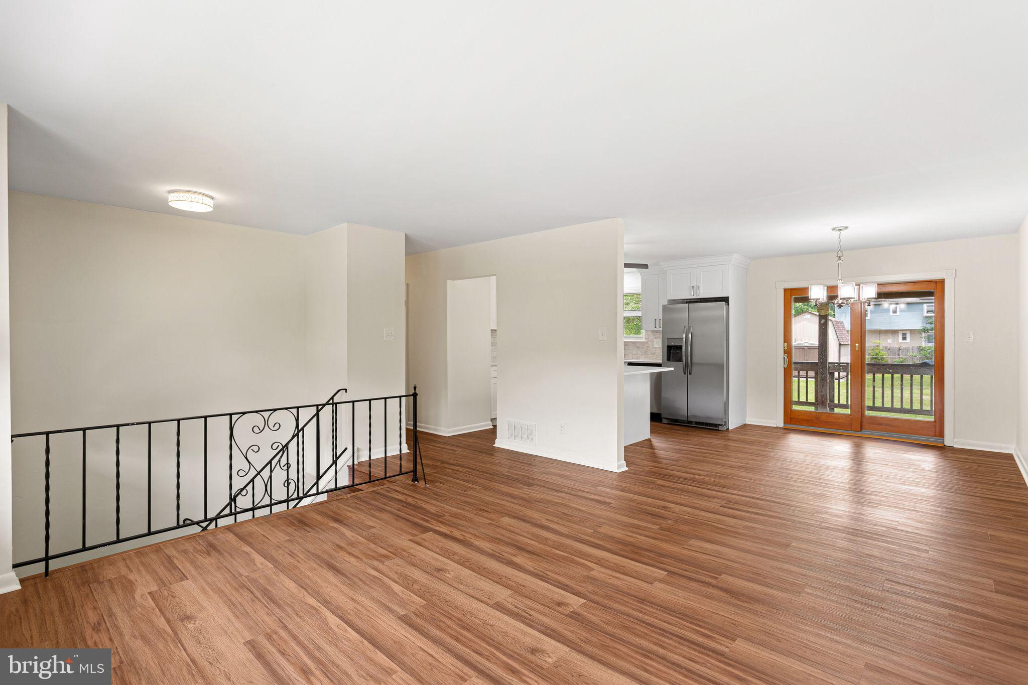 16 Prospect Avenue Sicklerville, NJ 08081 - Photo 8 of 34 Spacious, light-filled living area.