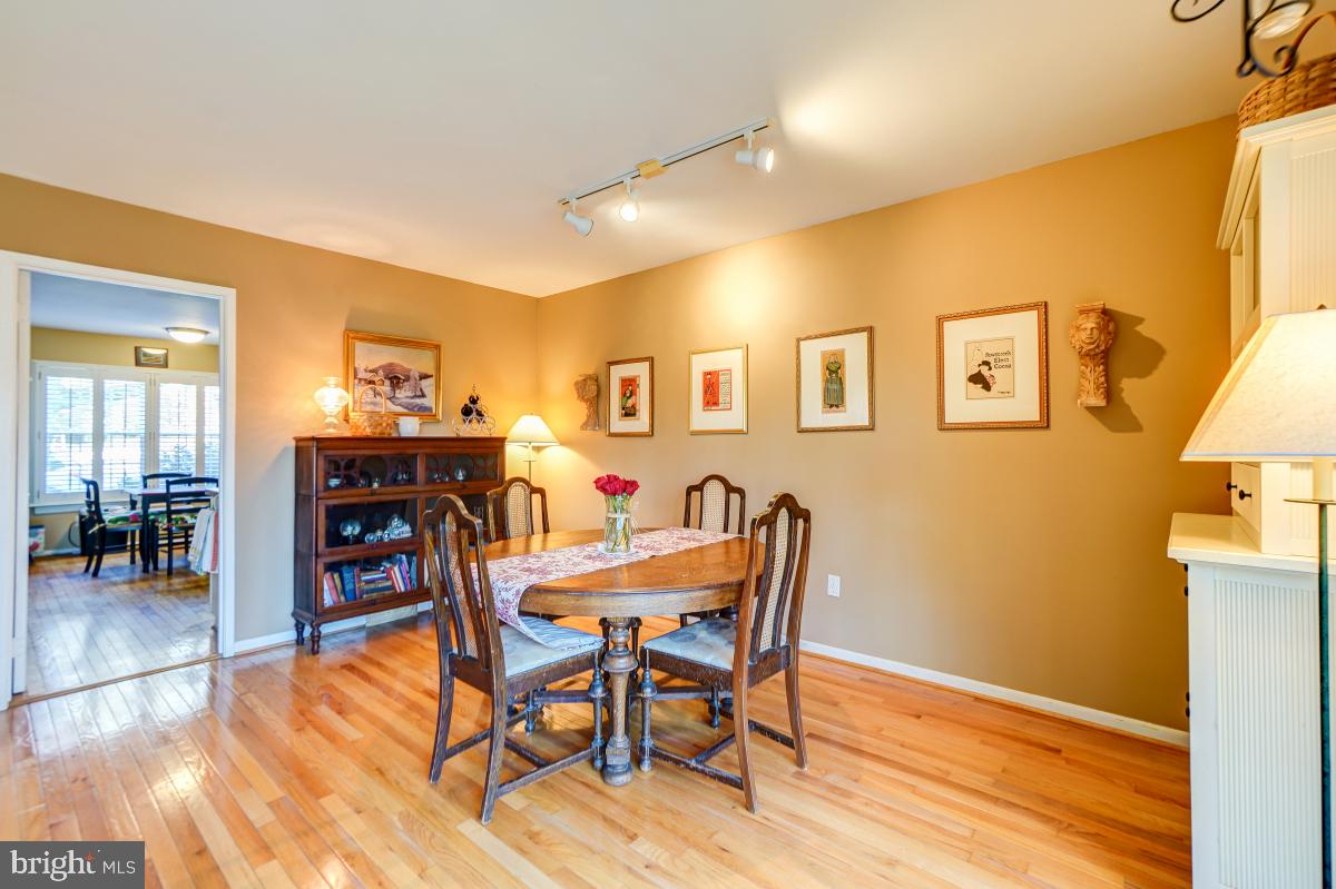 11343 Headlands Court Reston, VA 20191 - Photo 8 of 34 Gallery Image 8