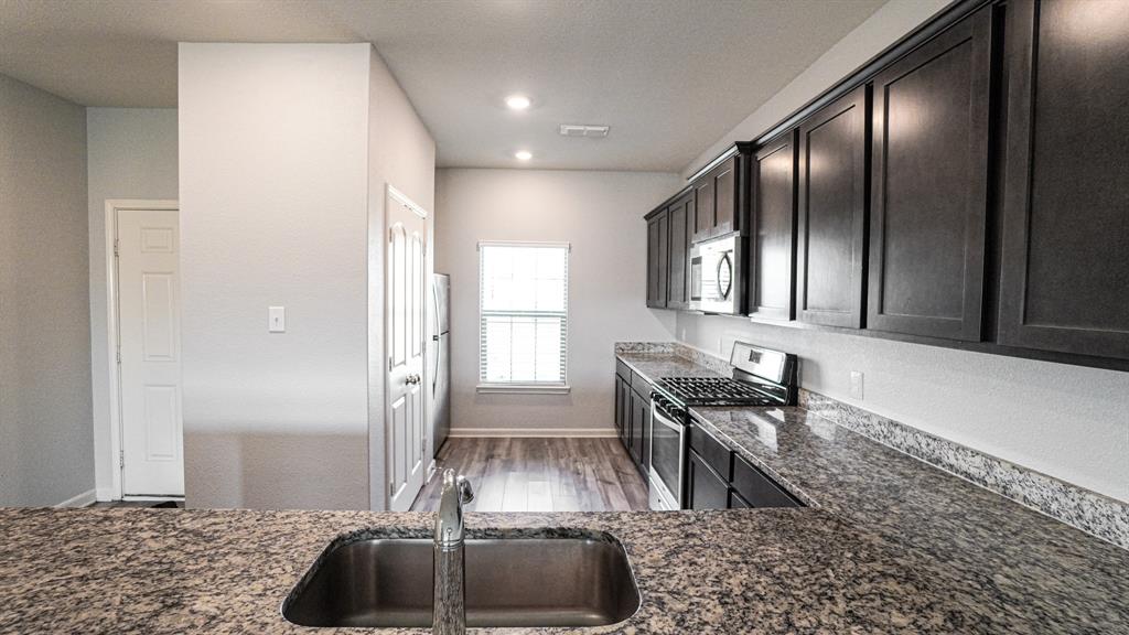 3012 Villegas Way Forney, TX 75126 - Photo 4 of 34