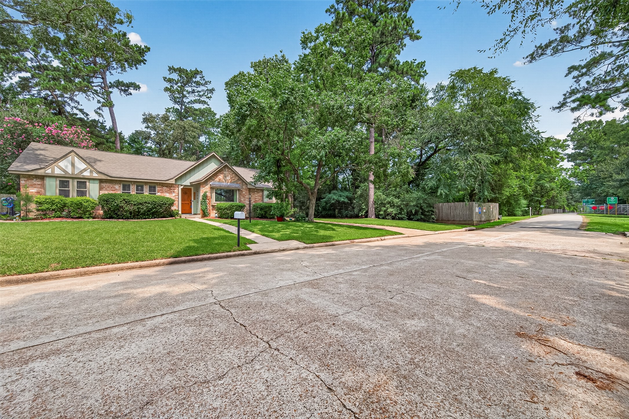23011 Fox Hunt Drive Spring, TX 77389 - Photo 8 of 50
