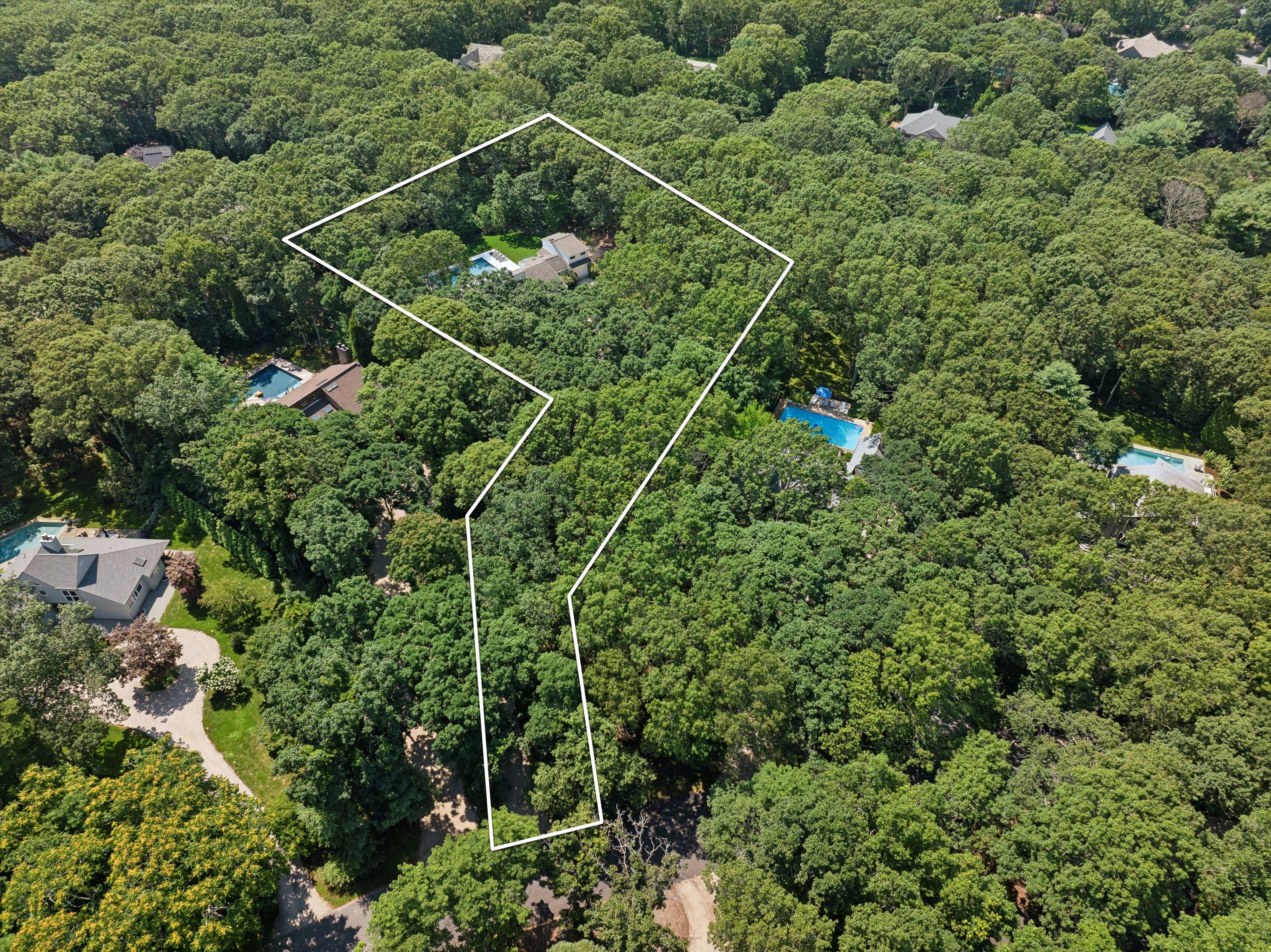 14 Livery Lane East Hampton, NY 11937 - Photo 30 of 33