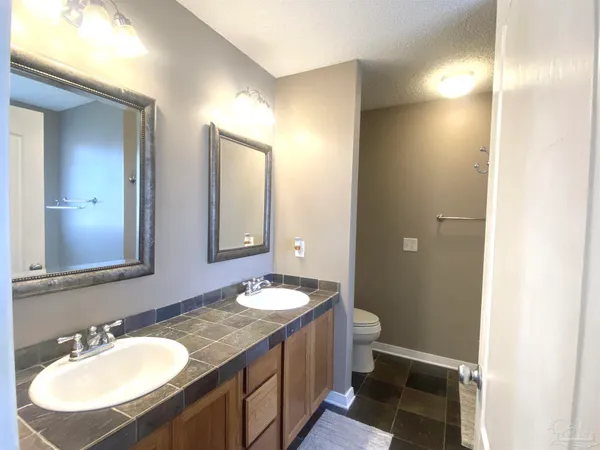 $2,100 | 6425 Sarasota Street, Pensacola, FL 32526