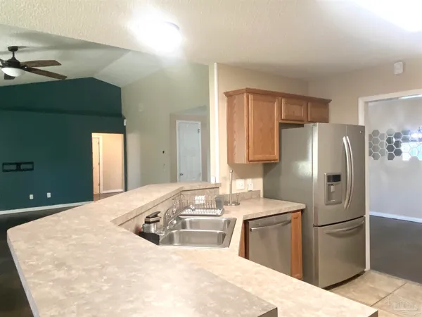 $2,100 | 6425 Sarasota Street, Pensacola, FL 32526
