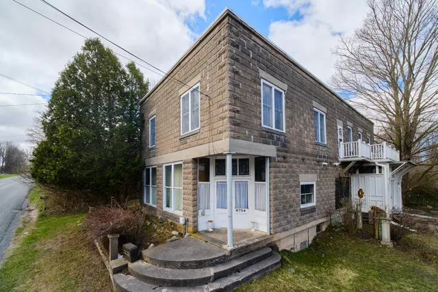 $299,000 | 6754 Old US 31, Manistee, MI 49660