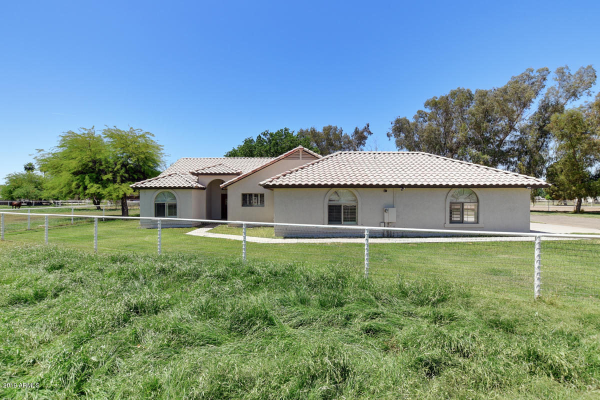 22616 South Recker Road Gilbert, AZ 85298 - Photo 3 of 33 22616-South-Recker-Road-13
