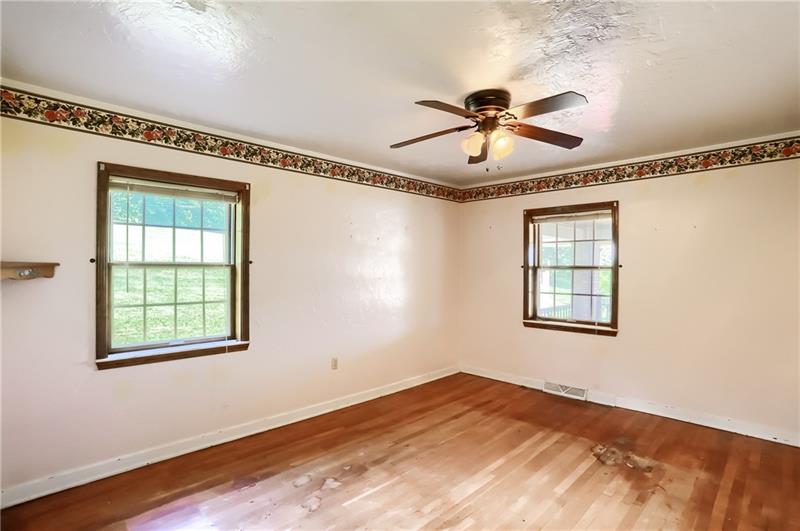 4104 Mt Troy Road Pittsburgh, PA 15214 - Photo 17 of 25 Gallery Image 17