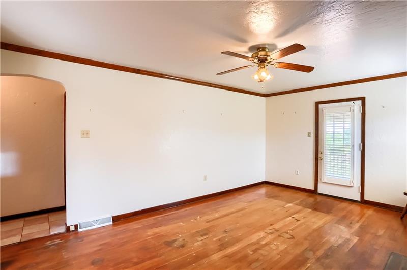 4104 Mt Troy Road Pittsburgh, PA 15214 - Photo 8 of 25 Gallery Image 8