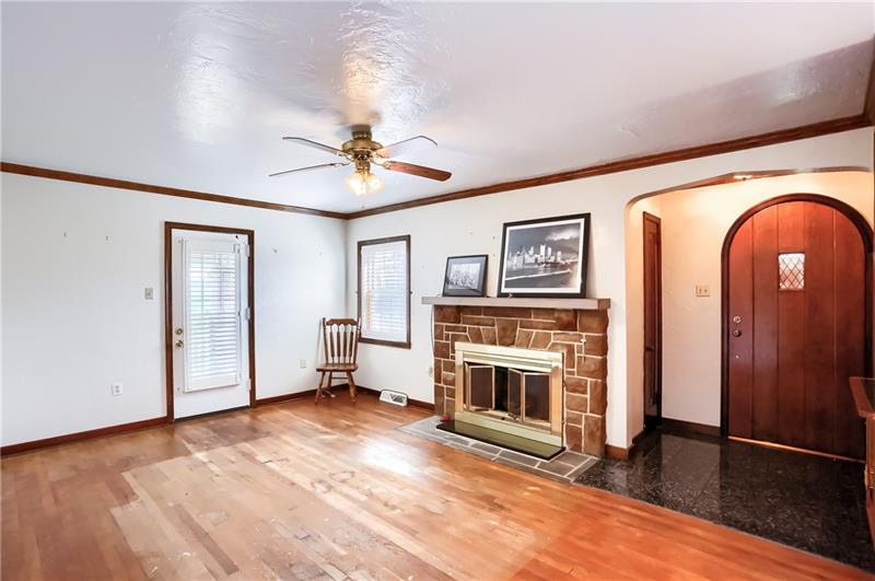 4104 Mt Troy Road Pittsburgh, PA 15214 - Photo 9 of 25 Gallery Image 9