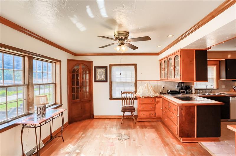 4104 Mt Troy Road Pittsburgh, PA 15214 - Photo 10 of 25 Gallery Image 10