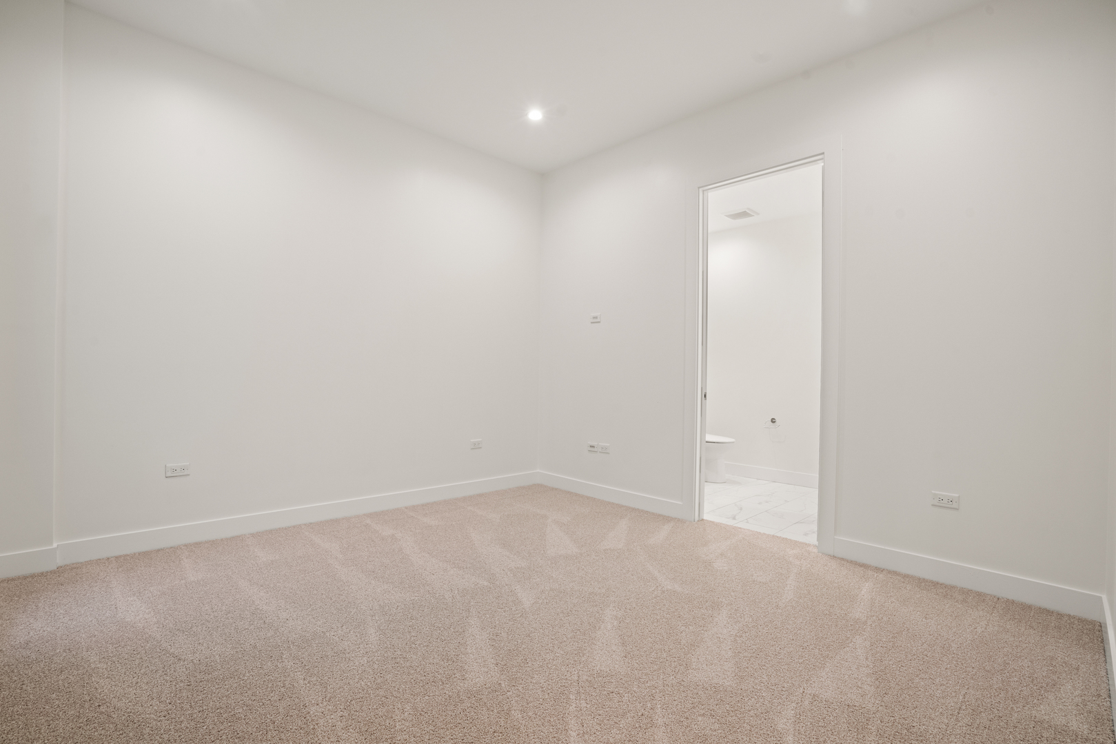 313 South Racine Avenue, Unit 4B Chicago, IL 60607 - Photo 28 of 33 a view of an empty room