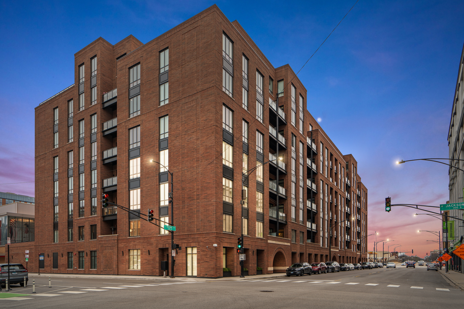 313 South Racine Avenue, Unit 4B Chicago, IL 60607 - Photo 32 of 33 front view of a building