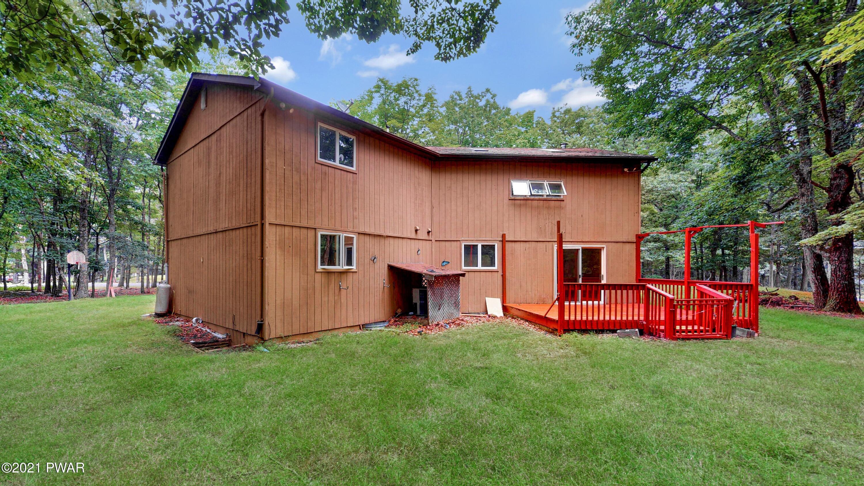 4449 Pine Ridge Drive West Bushkill, PA 18324 - Photo 2 of 50
