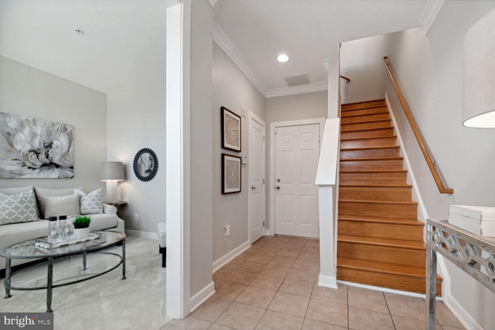 11044 Amherst Avenue Silver Spring, MD 20902 - Photo 6 of 36 Entry Foyer