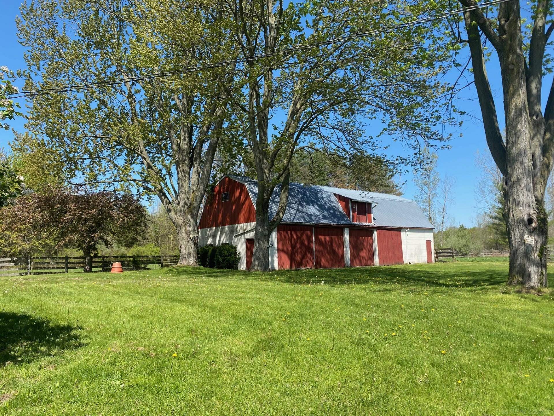 9224 Weber Road Columbus, MI 48063 - Photo 3 of 13