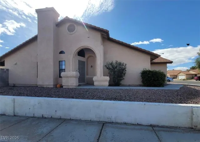 $479,900 | 372 Rushing Creek Court, Henderson, NV 89014