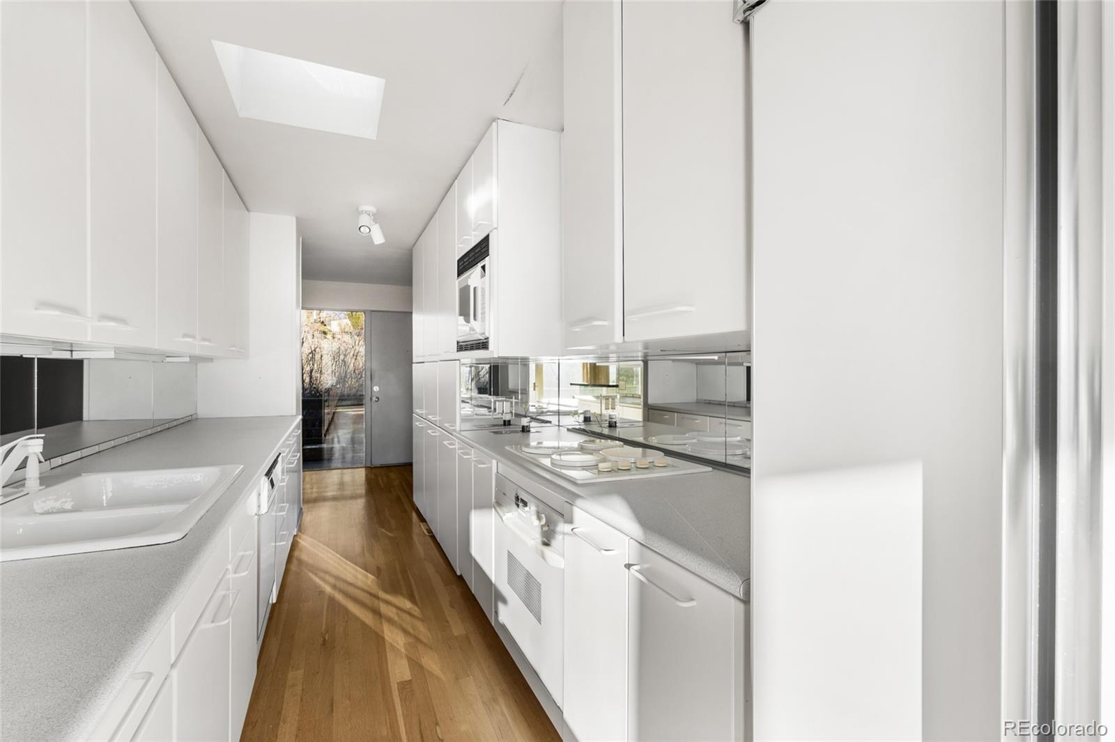 8586 West 68th Place Arvada, CO 80004 - Photo 12 of 48